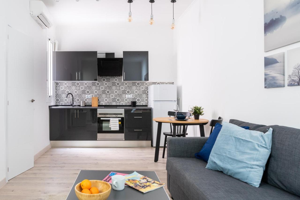 Cozy Studio Apartment 5 Min From Camp Nou Barcelona Exterior photo