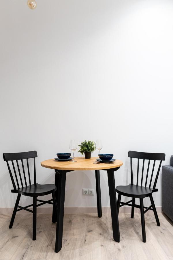 Cozy Studio Apartment 5 Min From Camp Nou Barcelona Exterior photo