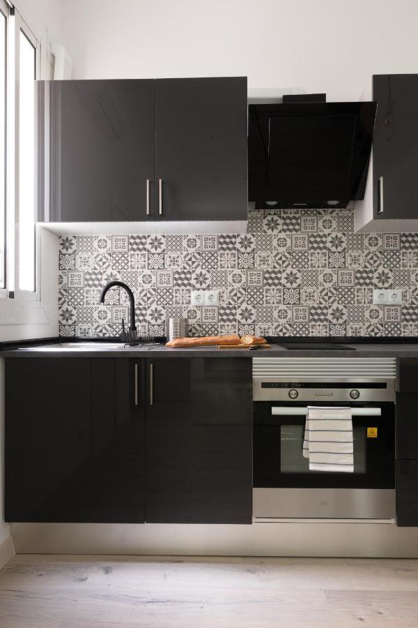 Cozy Studio Apartment 5 Min From Camp Nou Barcelona Exterior photo